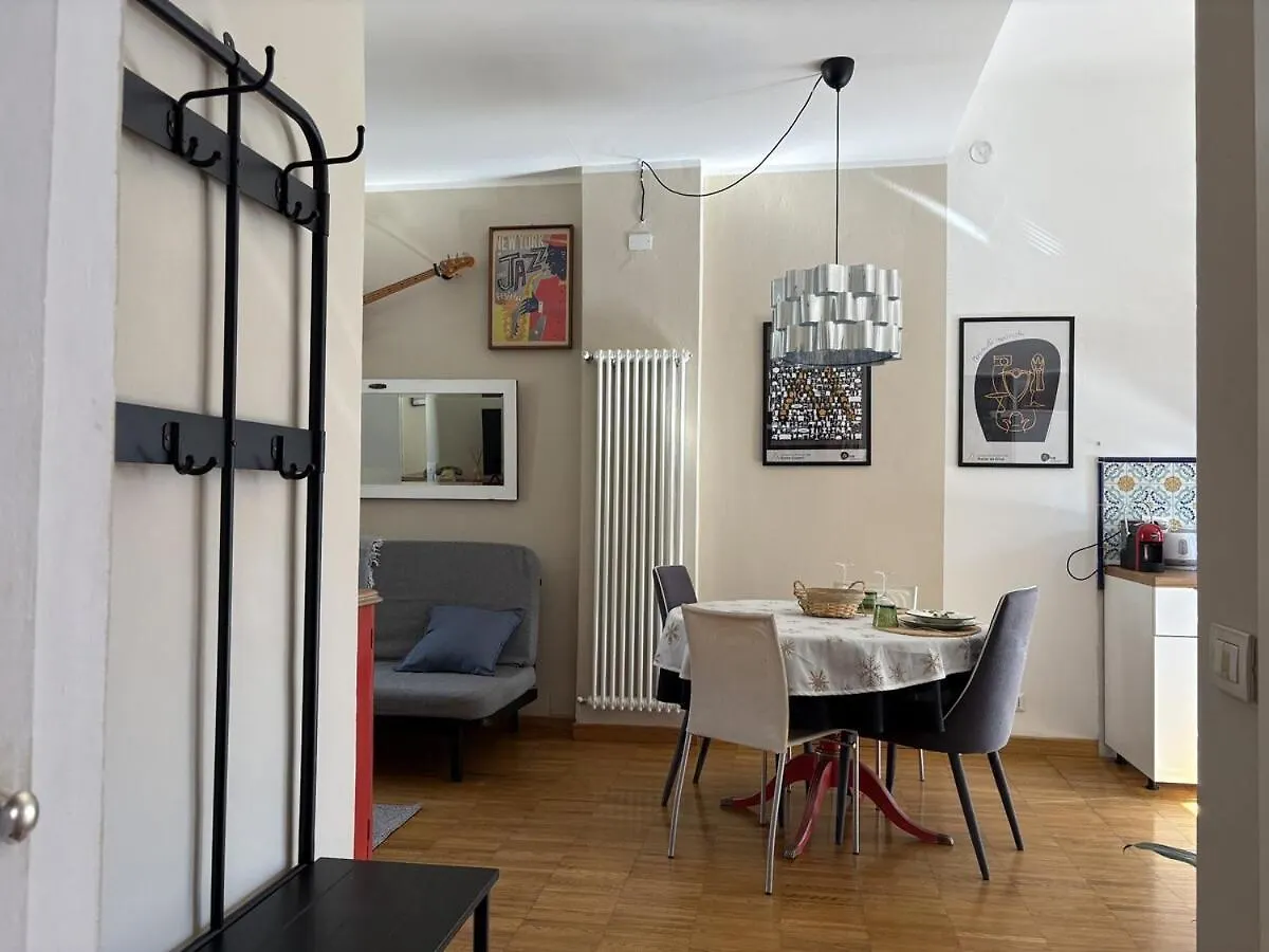 Little Milan 5 - Lm5 Apartman